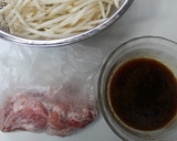 簡単❀豚コマ肉ともやしのオイマヨ卵とじ❀作り方1写真