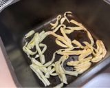 余った餃子の皮！クルトン風カリカリサラダ作り方2写真
