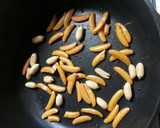 柿の種で簡単炒飯/*作り方1写真