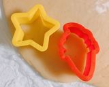 材料4つ♪型抜きクッキー作り方5写真