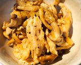 鶏ささみとしめじの塩レモンおにぎり作り方2写真