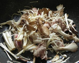 きのこと豚肉のにんにくみそマヨ炒め作り方3写真