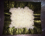 塩昆布マヨと炒り卵のおにぎらず作り方1写真