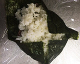 塩昆布マヨと炒り卵のおにぎらず作り方3写真