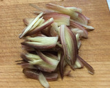 とろろ昆布とみょうがのお味噌汁作り方1写真