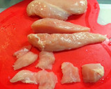 簡単！＊鶏胸肉と豆苗のガリバタしょうゆ＊作り方1写真