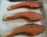 鮭のムニエル☆バター醤油作り方1写真