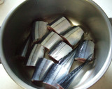 骨まで食べれる♪秋刀魚の甘酢生姜煮☆作り方1写真