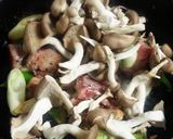 霜降りひらたけと豚肉のスタミナ炒め♪作り方5写真