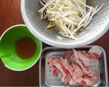 豚肉ともやしのレモン胡椒炒め作り方1写真