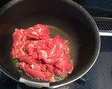 牛肉とごぼうの煮物作り方1写真