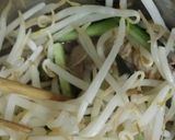 豚こまで*柔らか茹で豚とモヤシの和え物*作り方4写真