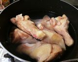 手羽元とごぼうの梅酒煮♡作り方2写真