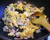 香りと旨味がたっぷりの毛ガニ炒飯♪作り方3写真