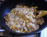 香りと旨味がたっぷりの毛ガニ炒飯♪作り方5写真