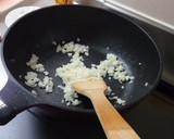 肉と玉ねぎのマヨ醤油炒め作り方4写真
