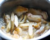 手羽元とごぼうの煮込み作り方3写真