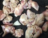 秋♪さつまいもと鶏肉の煮物作り方2写真