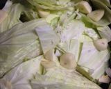 簡単トロトロキャベツ丸１個使い！ミルク煮作り方1写真