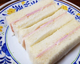 朝のお目覚め＊ハムと胡瓜のサンドイッチ。作り方4写真