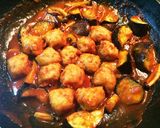 鶏団子となすしめじのトマトソース煮込み♫作り方7写真
