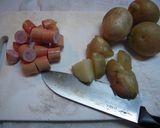 材料2つ　簡単ジャーマンポテト作り方1写真