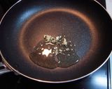 材料2つ　簡単ジャーマンポテト作り方3写真