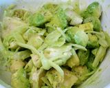 コンビニ食で時短！アボカドチキンサラダ作り方4写真