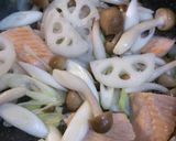 ♪秋鮭とレンコンの柚子胡椒パスタ♪作り方4写真