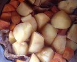 牛すじ入り肉じゃが作り方3写真