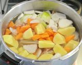簡単!秋の味覚秋鮭☺鮭のあら汁作り方2写真