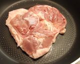 簡単！豪華✿チキンソテー　トマトソース作り方1写真