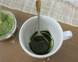 牛乳でアワアワ　緑茶ラテ作り方2写真