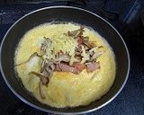 舞茸とベーコンのチーズ入りオムレツ作り方3写真