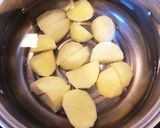 簡単副菜♡チーズインじゃがいもモチ作り方1写真