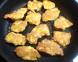 ＊簡単！鶏胸肉のカレーチーズピカタ＊作り方3写真