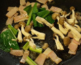 サバ缶（水煮）と野菜きのこの和風パスタ作り方1写真
