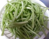 芋のつるの煮物作り方1写真