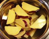 甘じょっぱい♡サツマイモと豚肉の甘酢炒め作り方1写真