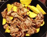 甘じょっぱい♡サツマイモと豚肉の甘酢炒め作り方4写真