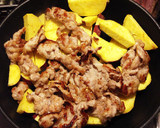 甘じょっぱい♡サツマイモと豚肉の甘酢炒め作り方4写真