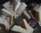 高野豆腐in豚角の煮物作り方3写真