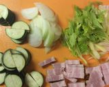 なすとズッキーニとベーコンのパスタ作り方1写真