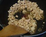 まさにご飯泥棒！鶏ひき肉と納豆のそぼろ作り方2写真