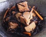 金ごま香る　厚揚げとひじきの煮物作り方7写真