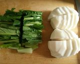 栄養満点!丸ごと蕪と豚肉のニンニク塩炒め作り方1写真