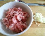 栄養満点!丸ごと蕪と豚肉のニンニク塩炒め作り方3写真