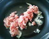 栄養満点!丸ごと蕪と豚肉のニンニク塩炒め作り方4写真