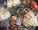 煮汁がおいしい！卵入り巾着と根菜の煮物作り方4写真