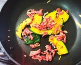 かぼちゃとひき肉のうま炒め 生姜風味作り方4写真
